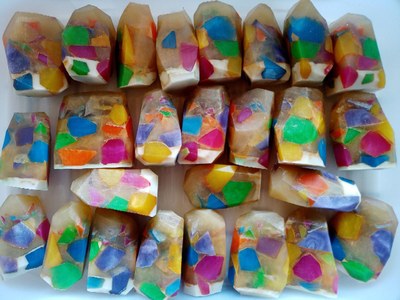 Bunte Osterseife