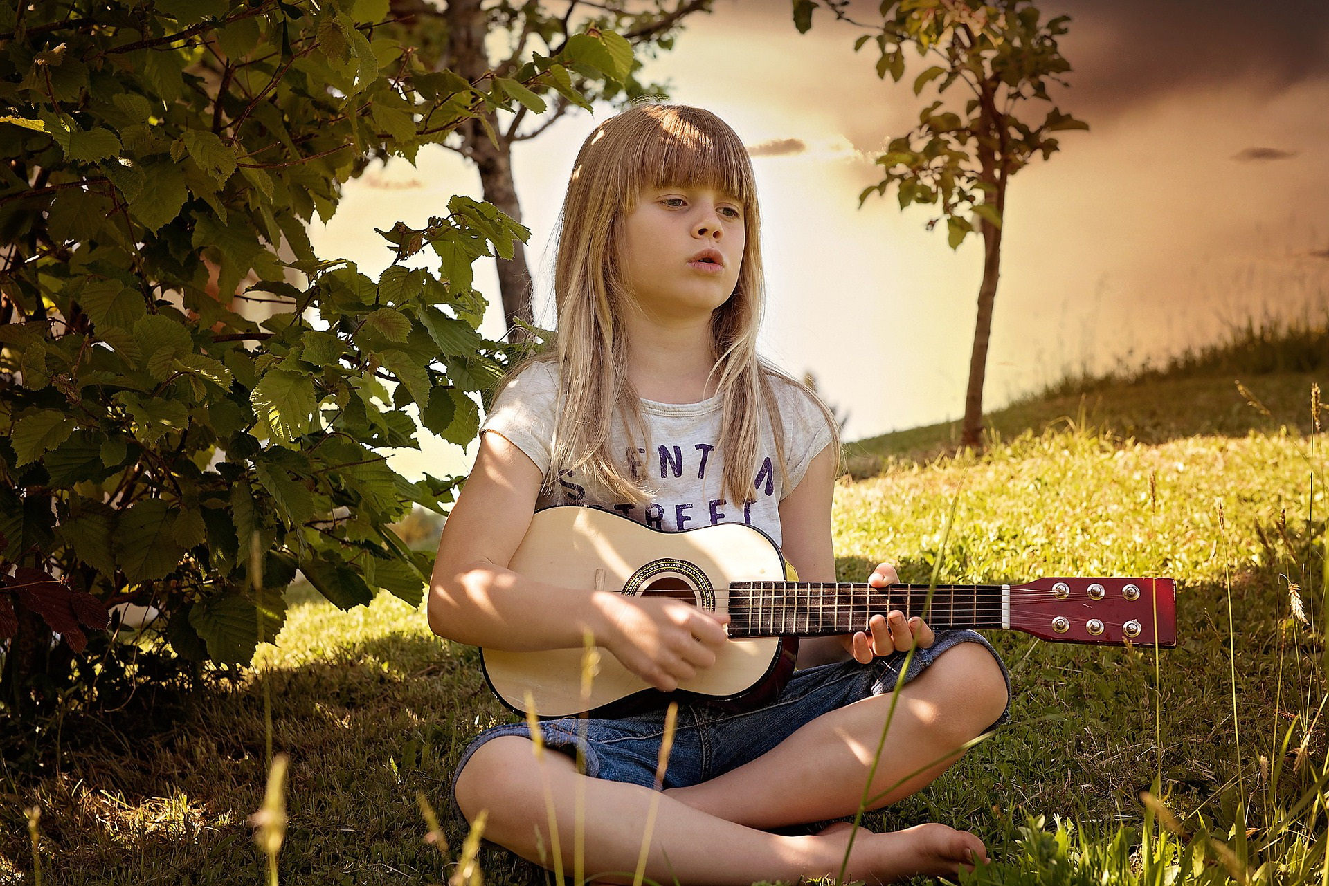 girl with guitar